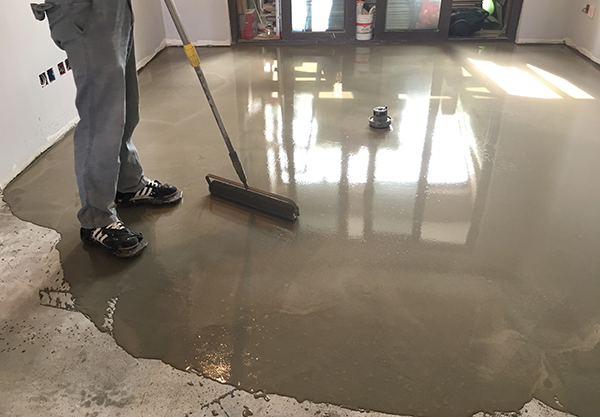 水泥自流平地面施工.png