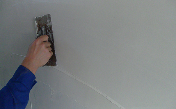 墻面刮膩?zhàn)佣嗌馘X(qián)一平方?